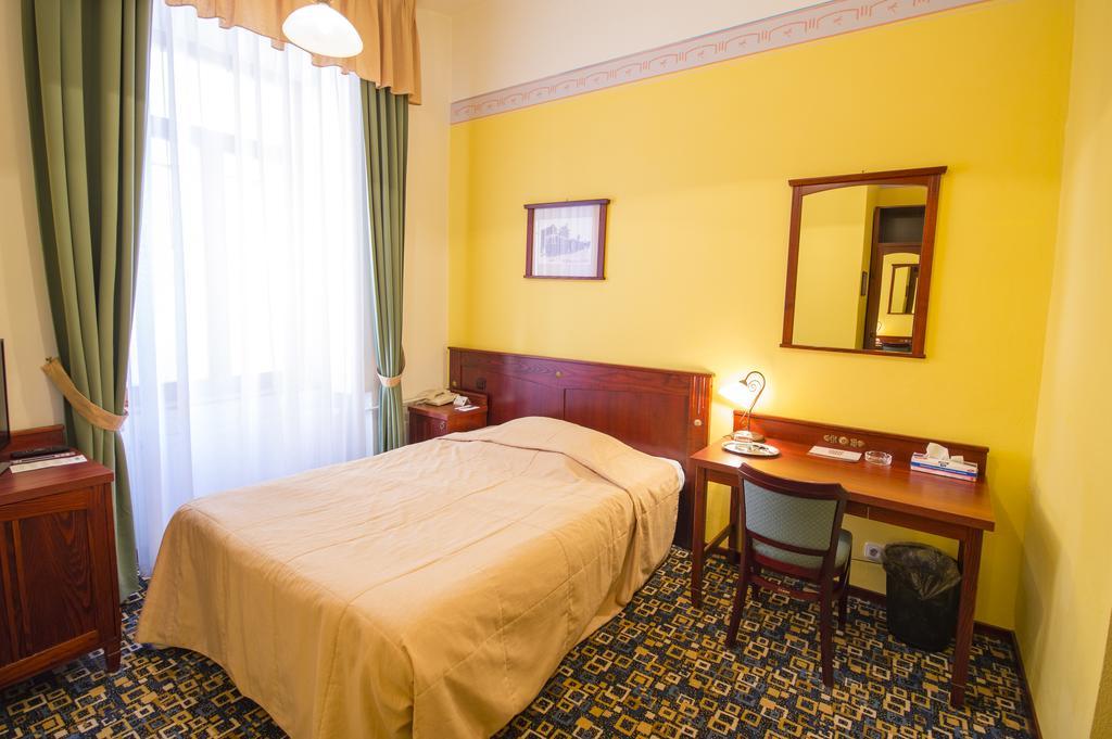 Grandhotel Garni Jihlava Ngoại thất bức ảnh