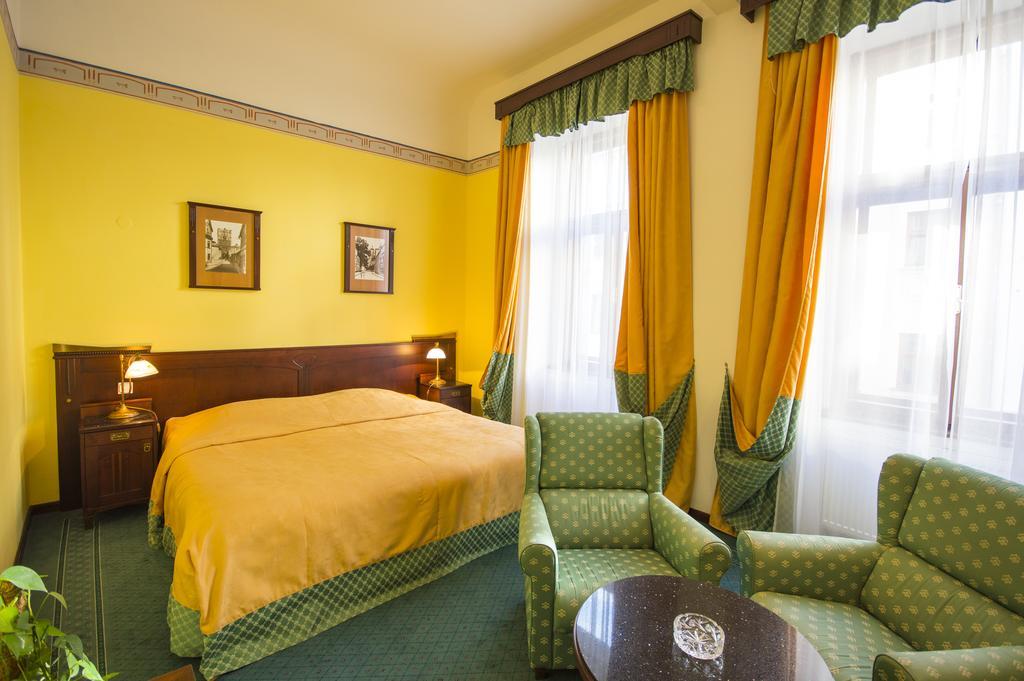 Grandhotel Garni Jihlava Ngoại thất bức ảnh