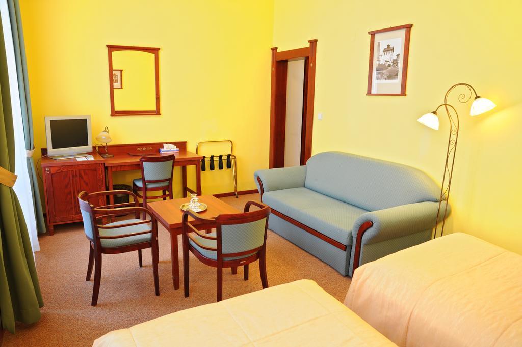 Grandhotel Garni Jihlava Ngoại thất bức ảnh