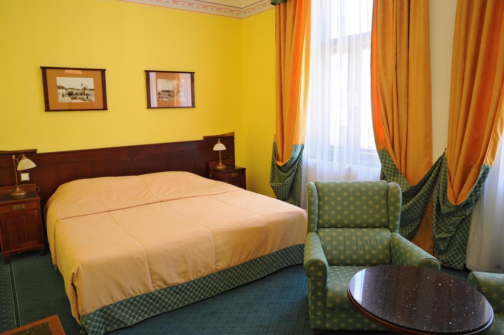 Grandhotel Garni Jihlava Ngoại thất bức ảnh