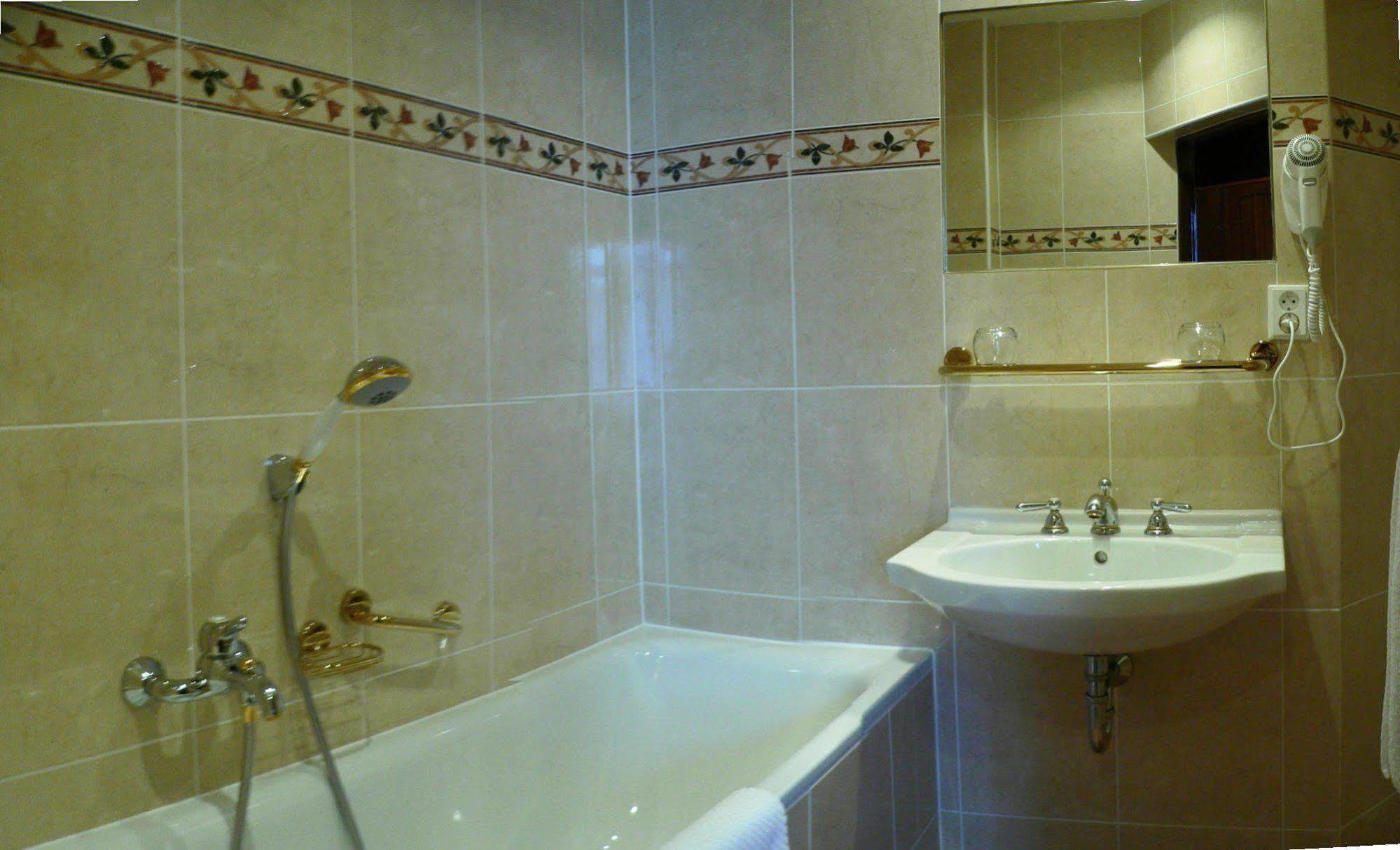 Grandhotel Garni Jihlava Ngoại thất bức ảnh